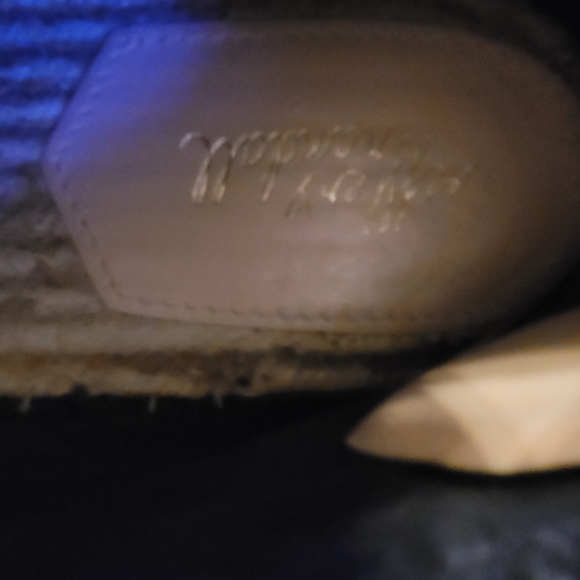 Beautiful Gently worn loeffler randall gold studded flat/mule - Picture 3 of 12